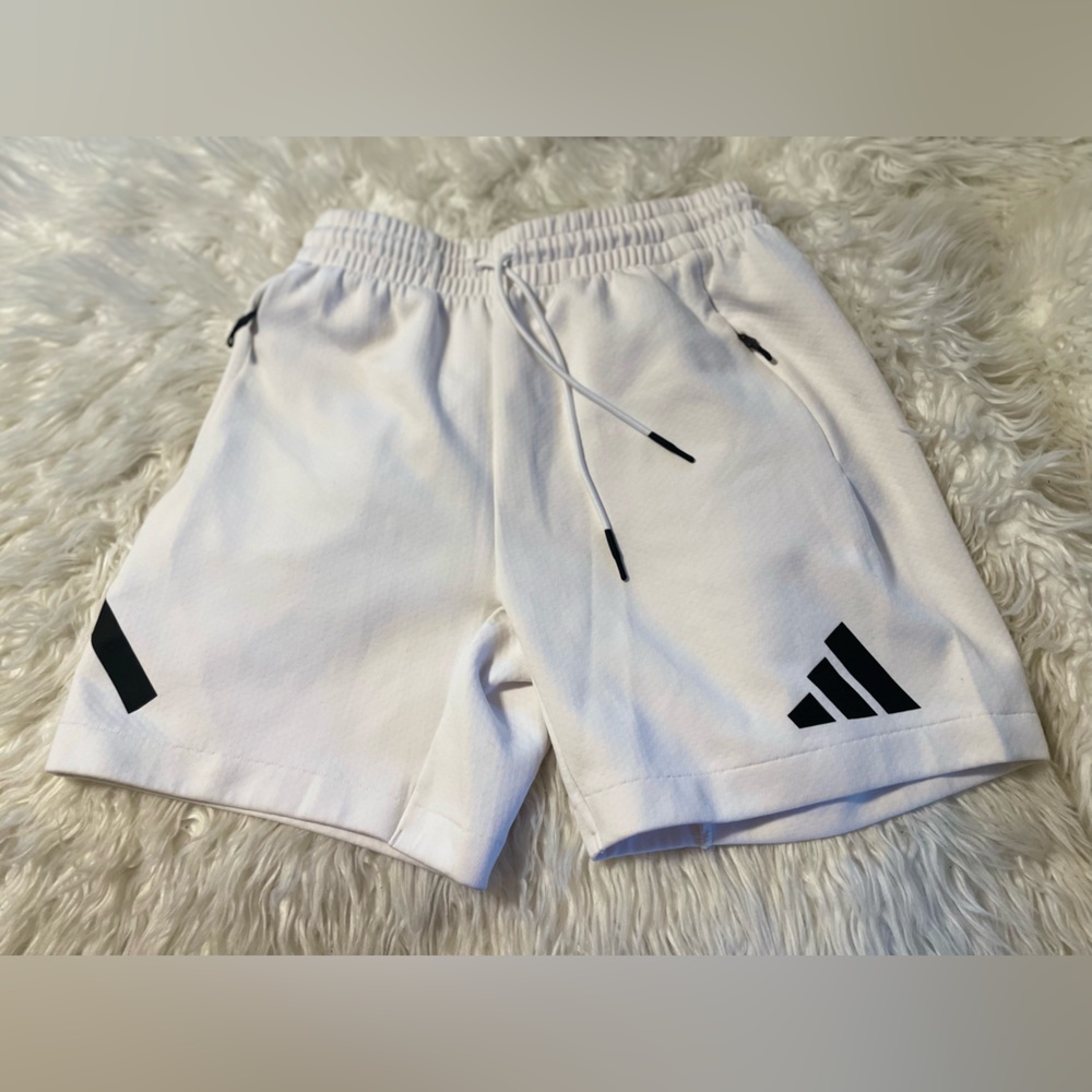 USF Bulls Men’s THE HAWAI’I Bowl 2024 White Athletic Z.N.E. Shorts. Size Medium - Picture 2 of 11